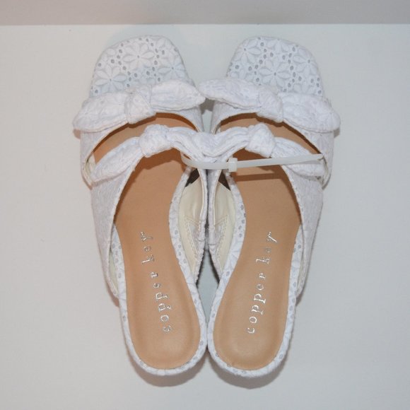 Copper Key Blooming Eyelet Double Bow Platform Sandals - Picture 4 of 11